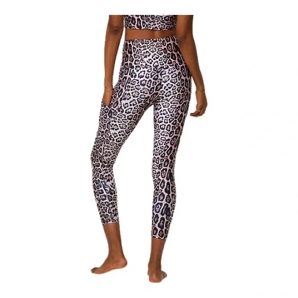 Onzie Women's High Rise Pocket Legging - Picture 3 of 8